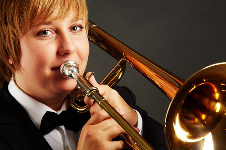 Bestand:Trombonist7844024 s.jpg