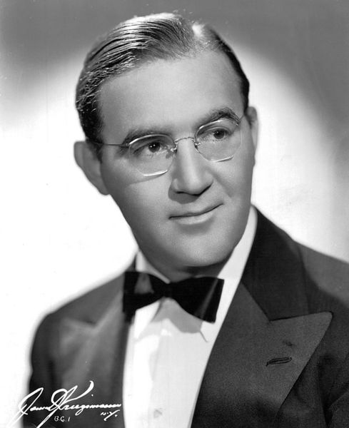 Bestand:Benny Goodman, 1942 (foto Wikimedia Commons).jpg